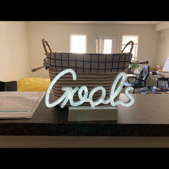 LED WORKSPACE DECOR - Picture 13 of 14